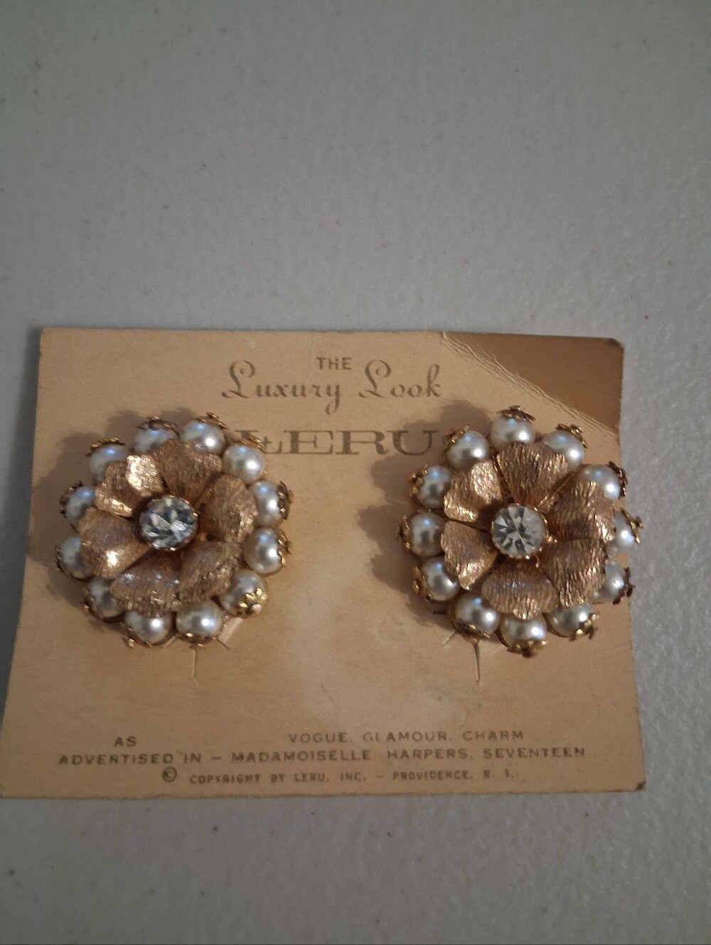 Vintage Leru Gold-tone Flower Pearl Clip-On Earrings With Original Card